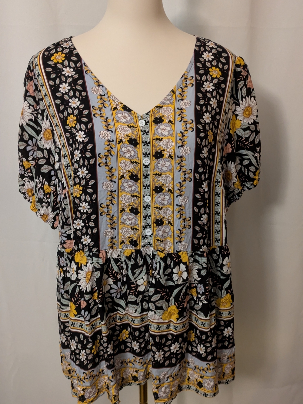Agnes Orinda Women’s Floral V-Neck Button Babydoll  Top - Black & Yellow
